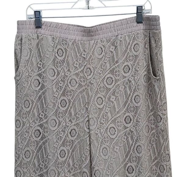 Chico's Wide Leg Palazzo Pants Women's Size 1.5 Med. Taupe Lace Overlay Pull-on - Picture 4 of 15